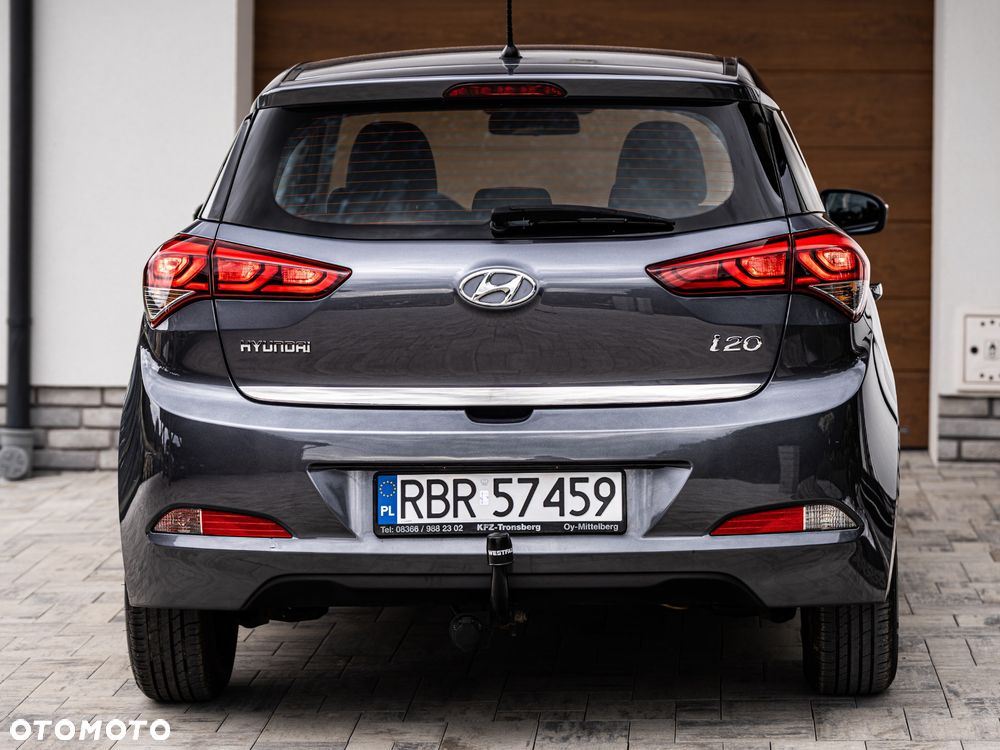 Hyundai i20 - 24