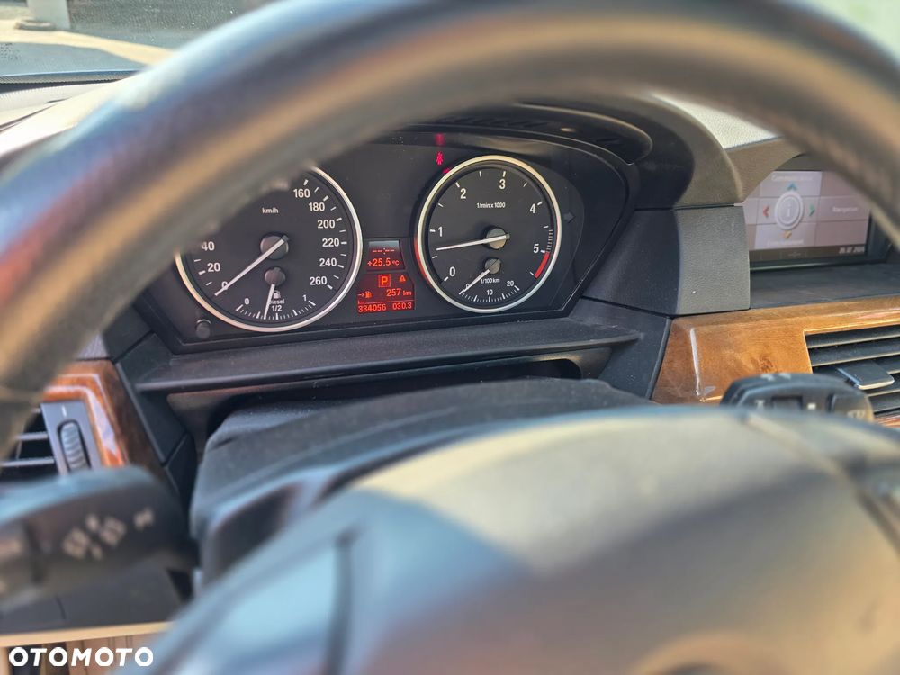 BMW Seria 5 - 10