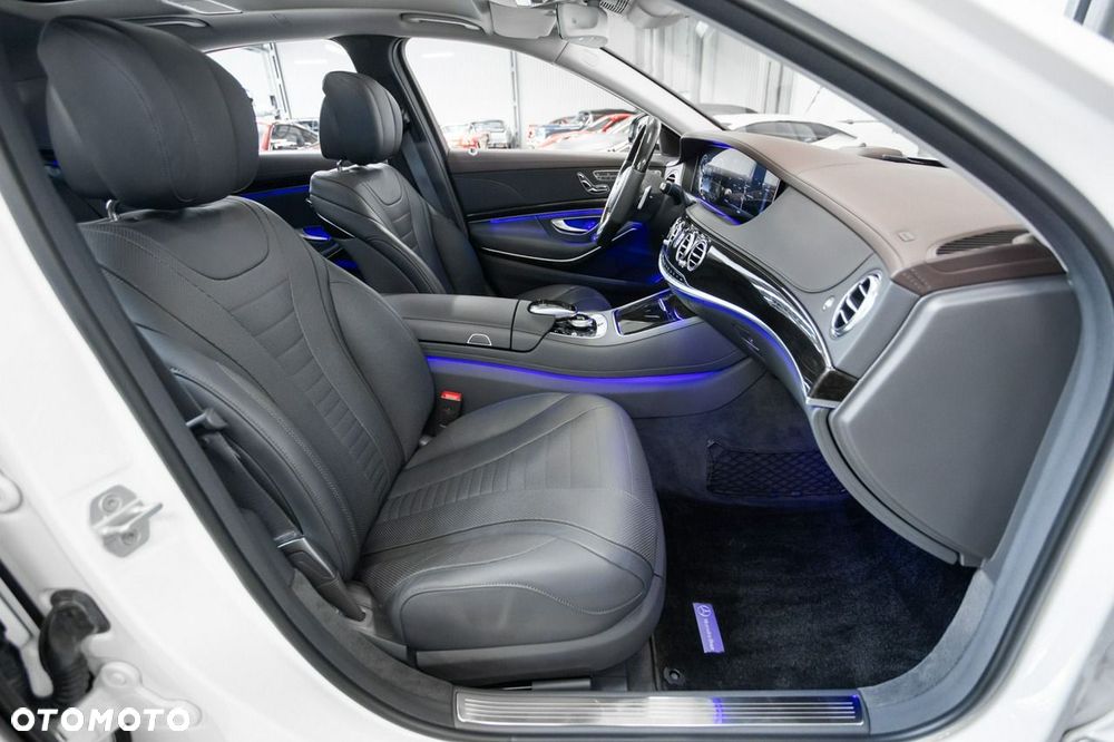 Mercedes-Benz Klasa S 560 4-Matic L 9G-TRONIC - 25