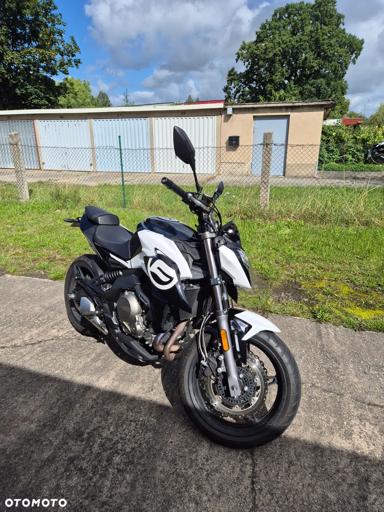 CFMoto NK - 1