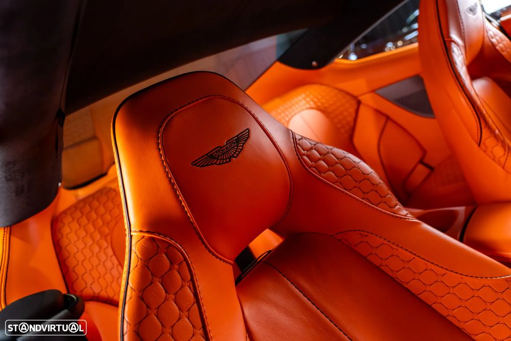 Aston Martin Vanquish 5.9 V12 - 34
