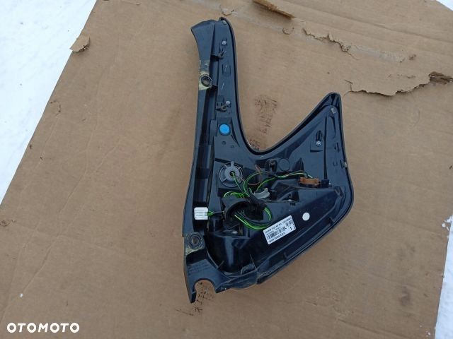 Nissan Juke F15 LIFT LAMPA TYLNA LEWA TYŁ ORYG. - 2
