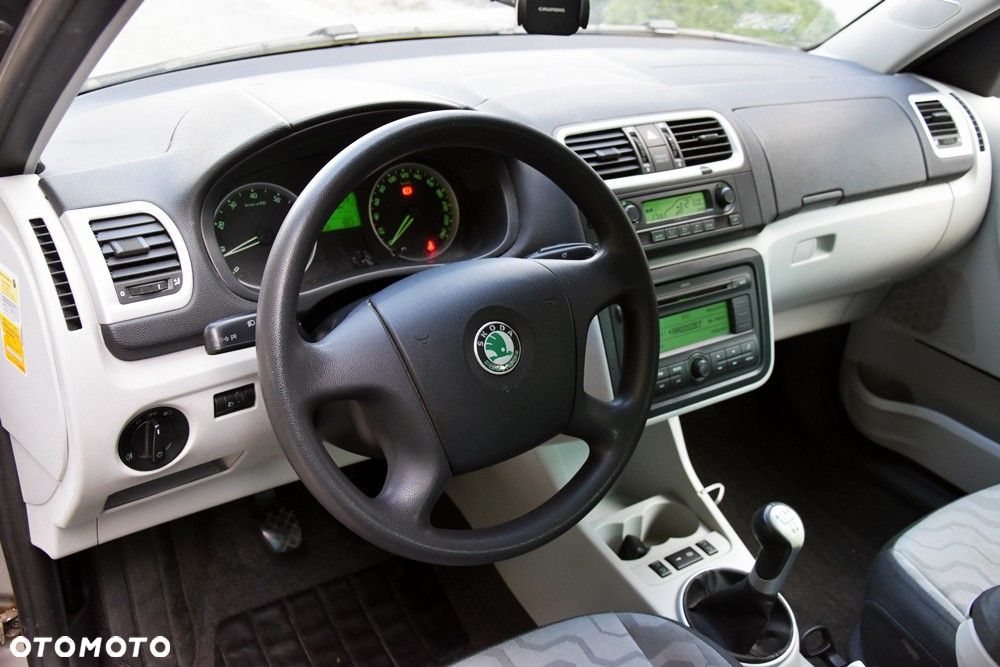 Skoda Roomster 1.6 16V Comfort - 7