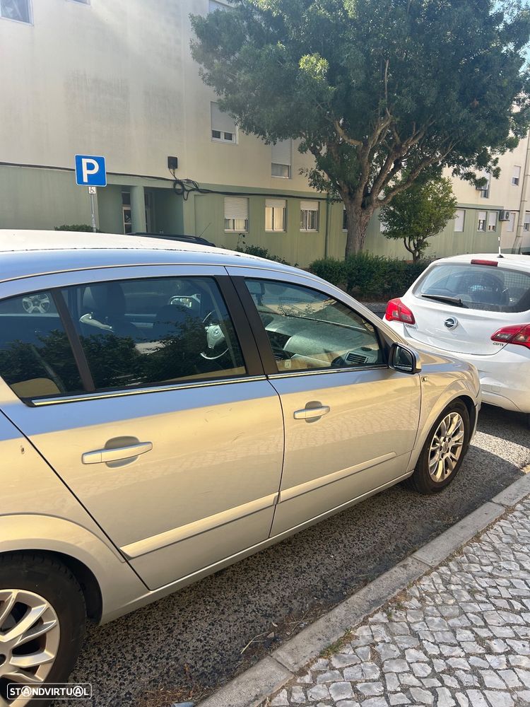 Opel Astra 1.7 CDTi Cosmo ecoFLEX - 4