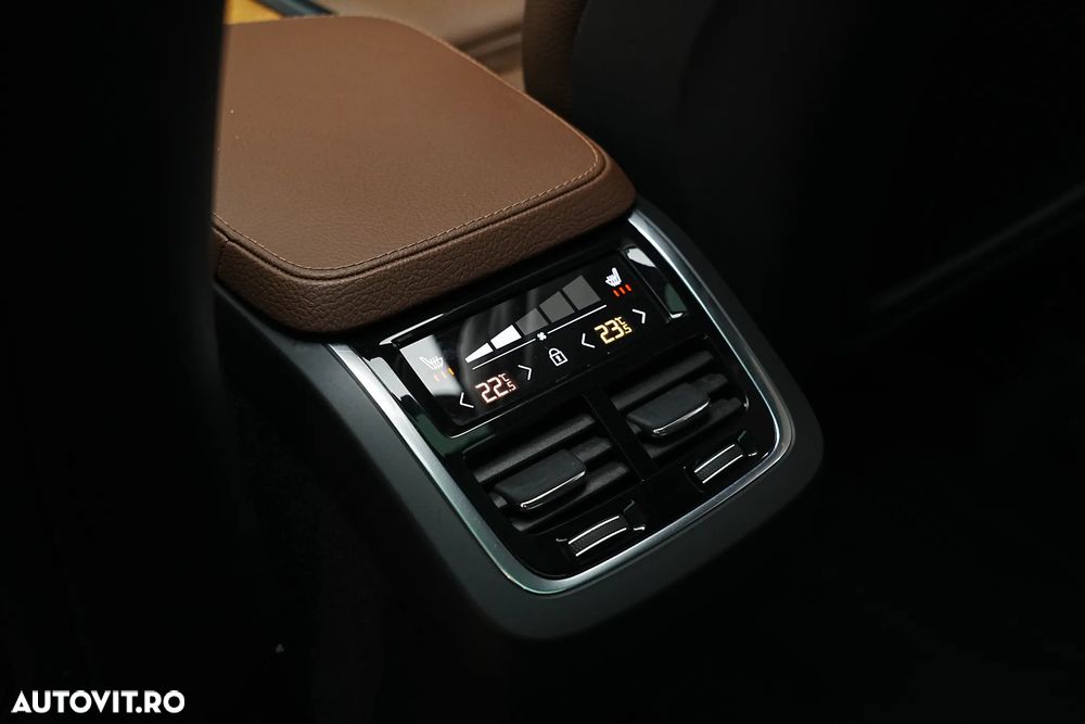 Volvo XC 90 B5 D AWD Geartronic Inscription - 36