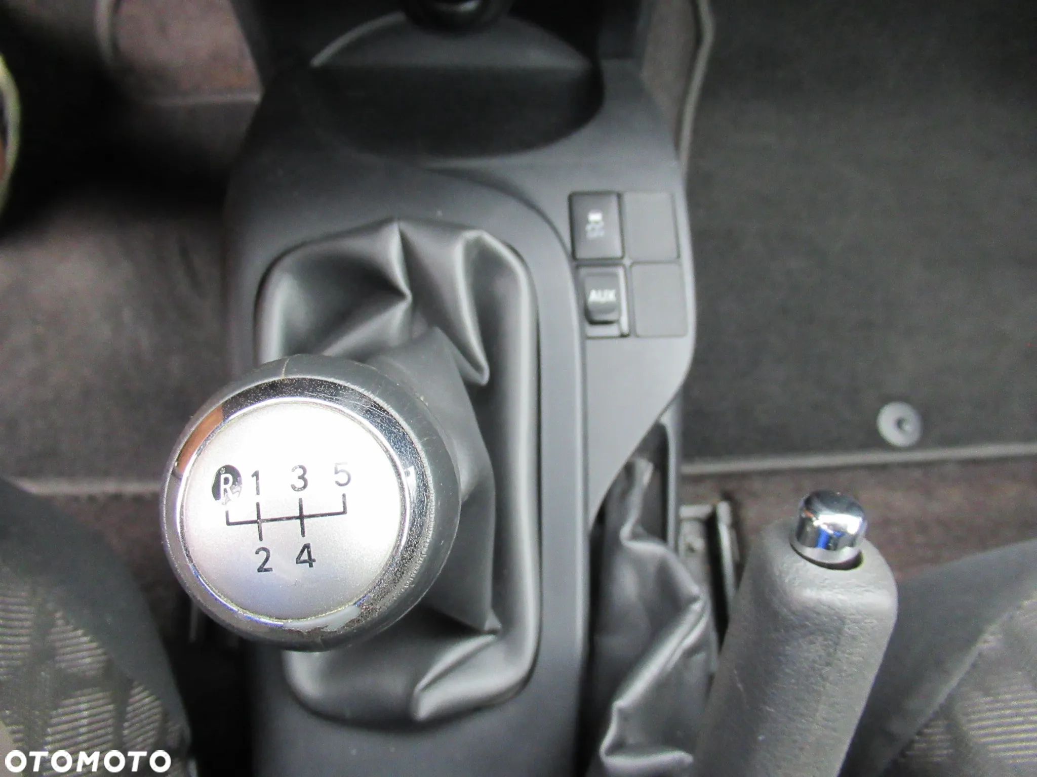Toyota iQ 1.0 Sol - 21