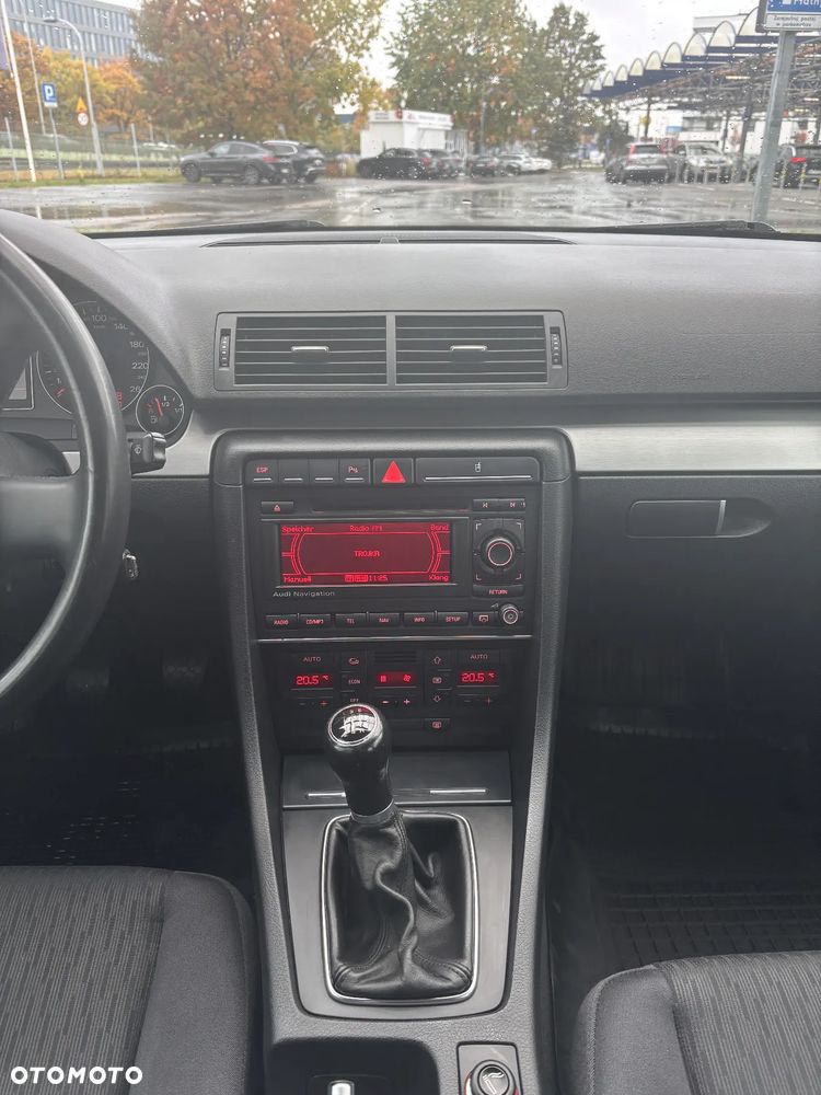 Audi A4 Limousine 2 - 12