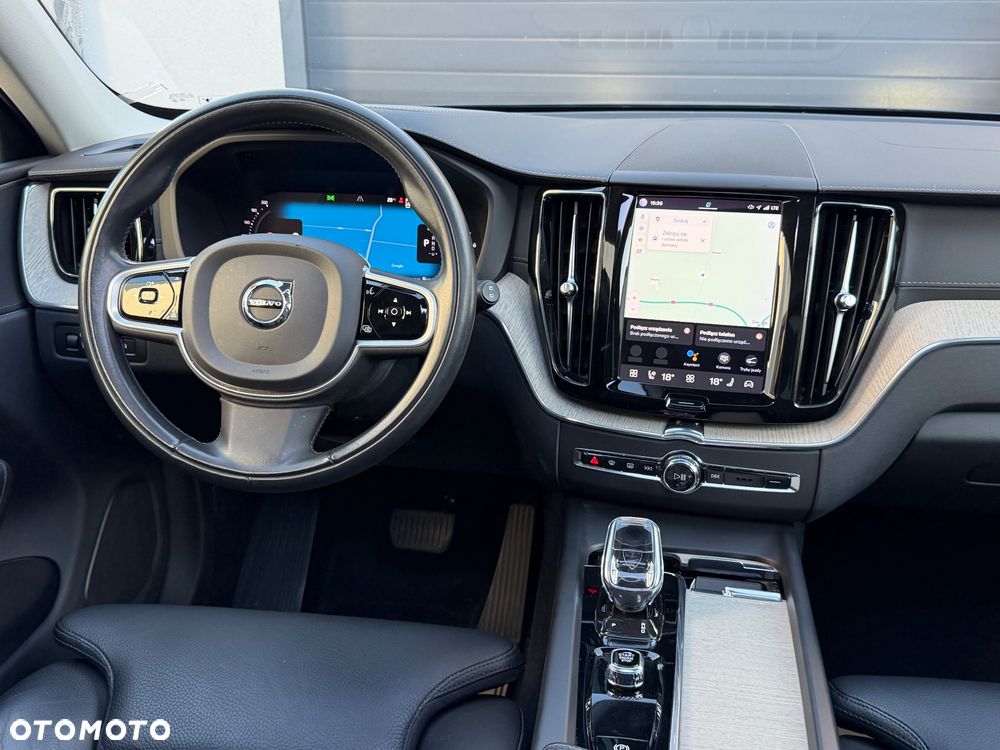 Volvo XC 60 T6 Plug-In Hybrid AWD Inscription - 35