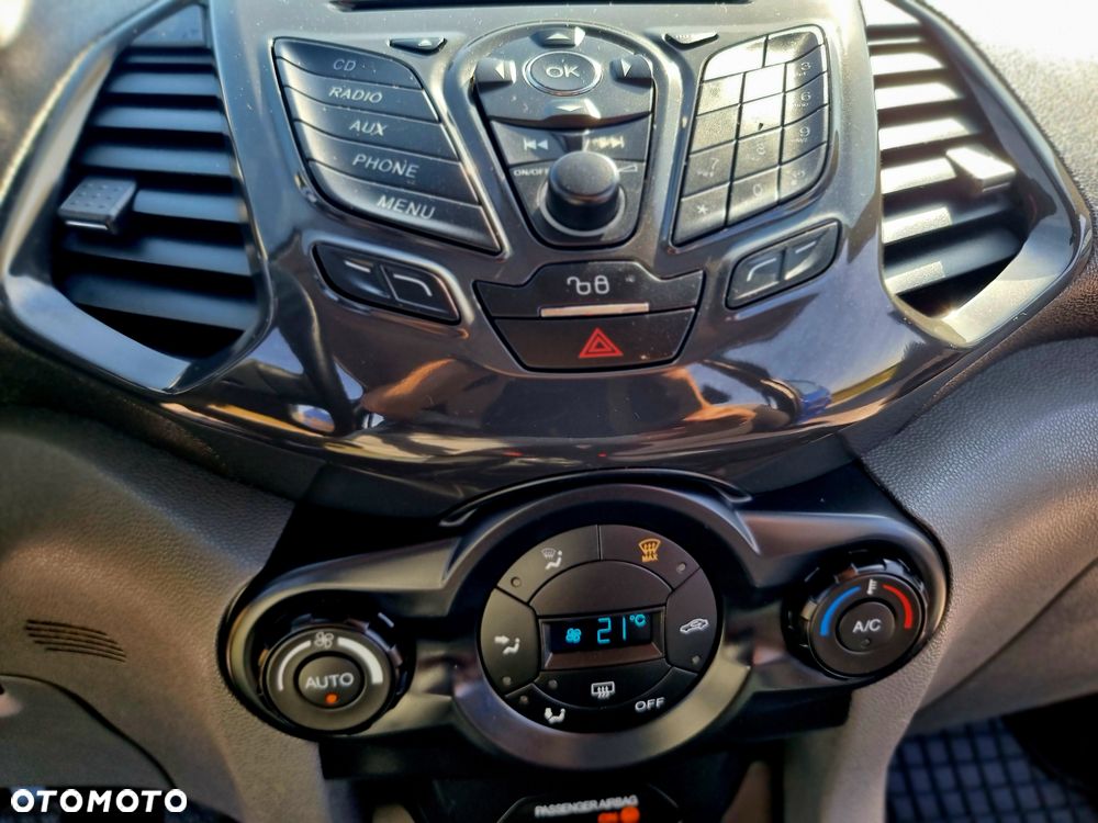 Ford EcoSport 1.0 EcoBoost COOL&CONNECT - 23