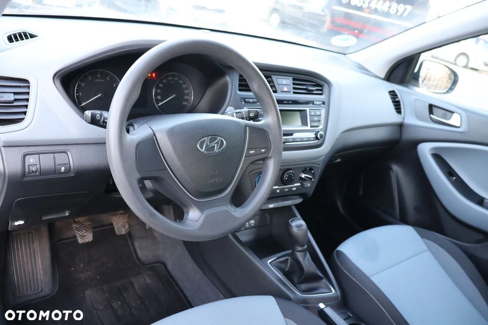 Hyundai i20 1.2 Pure - 8