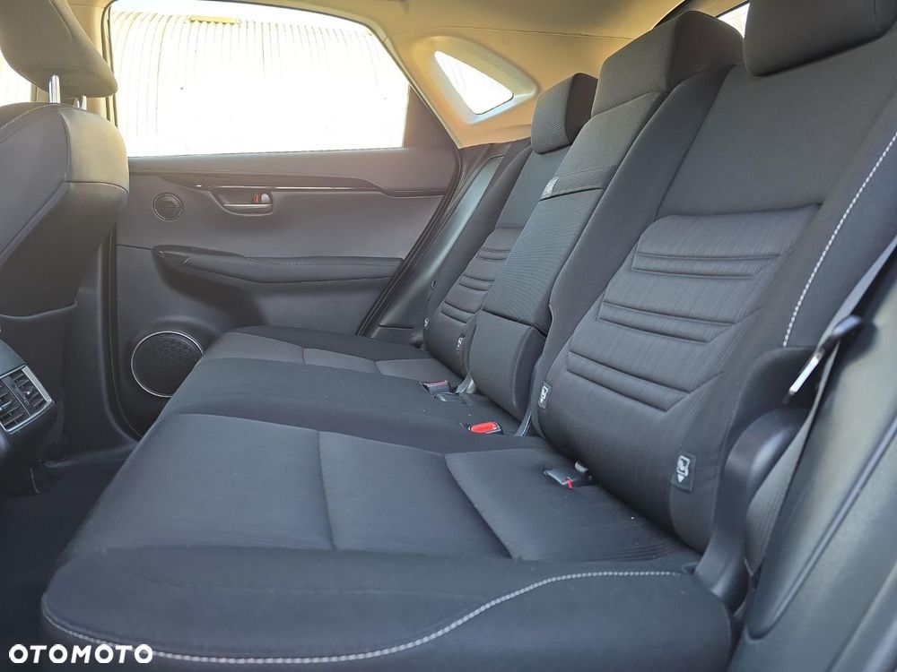 Lexus NX 300h Elite AWD - 11