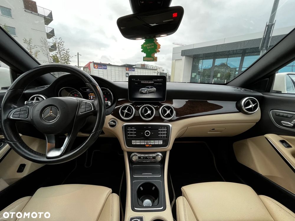 Mercedes-Benz CLA - 4