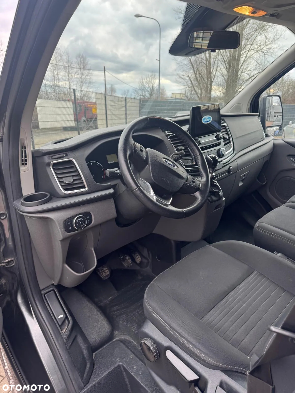 Ford TRANSIT CUSTOM - 4