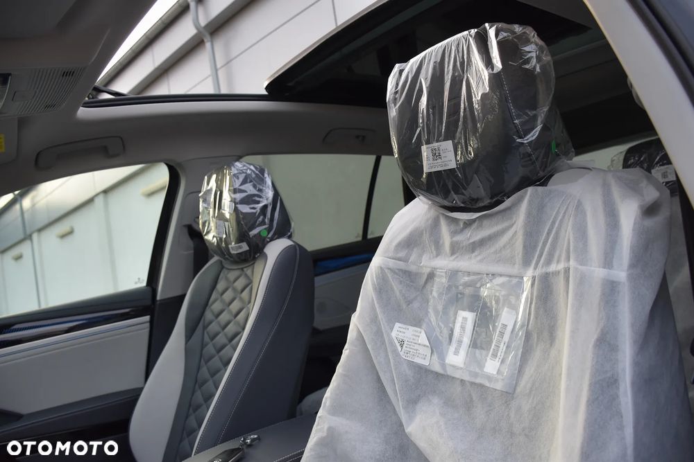 Volkswagen ID.6 - 23