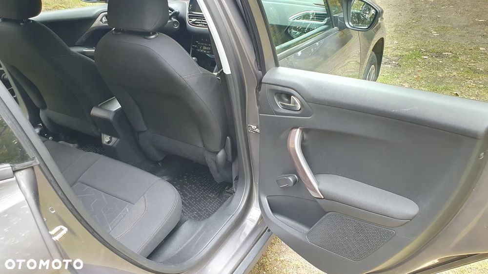 Peugeot 2008 1.6 VTi Active - 19