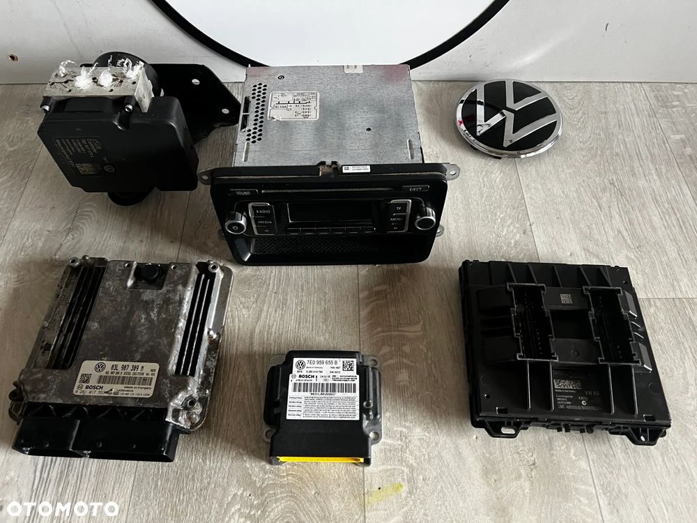 ZESTAW STARTOWY I MULTIMEDIALNY T5 T6 7E0035156B 7E0907379L 7E0614517J 7H0937096P 03L907309M 7E0959655B  CENY W OPISIE DOWOLNA KONFIGURACJA - 1