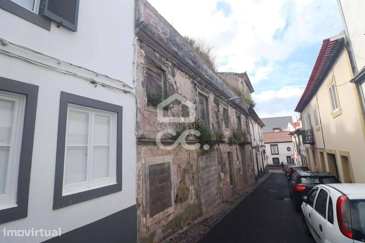 Moradia em Estado de Ruína - São Pedro - Ponta Delgada - Grande imagem: 2/7
