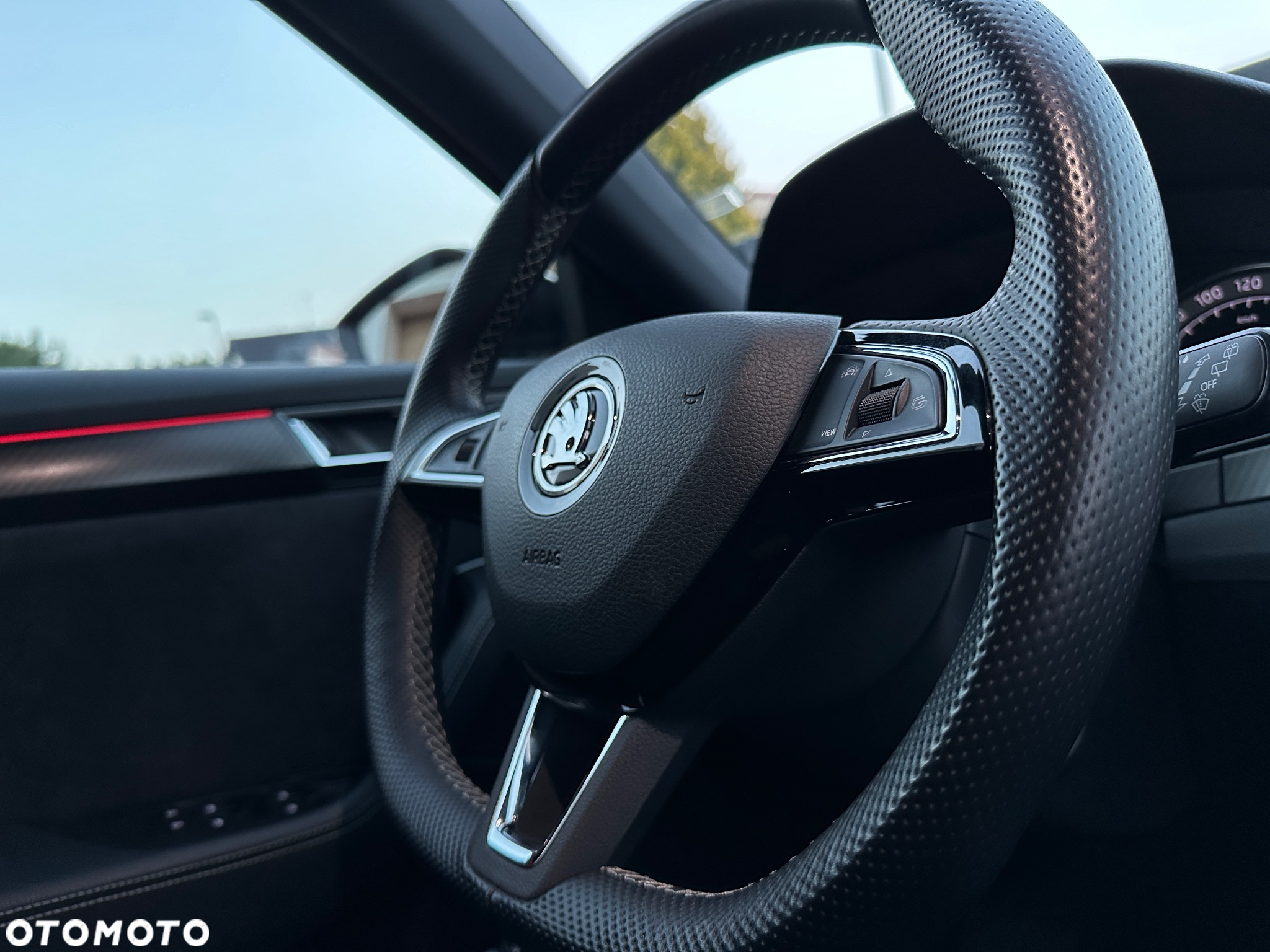 Skoda Superb 2.0 TSI Sportline DSG - 18