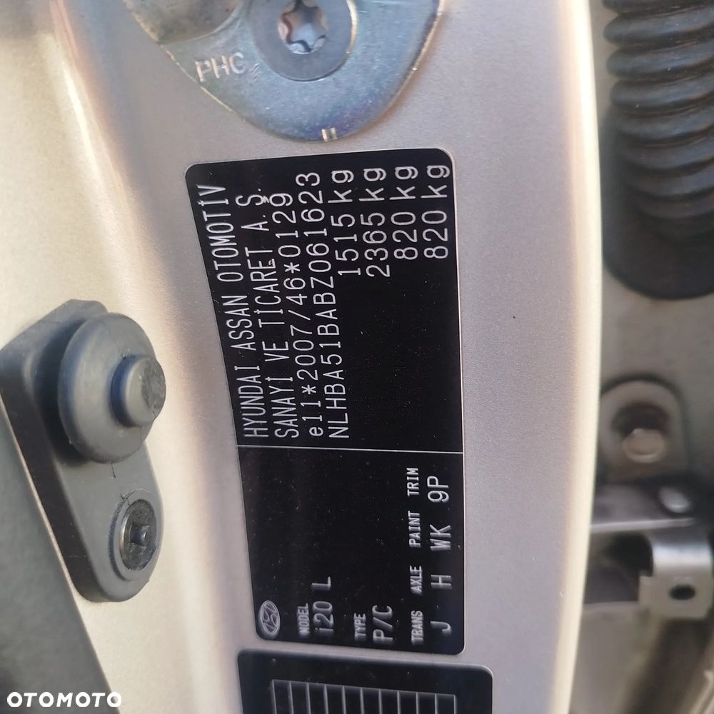 Hyundai I20  na części . - 7