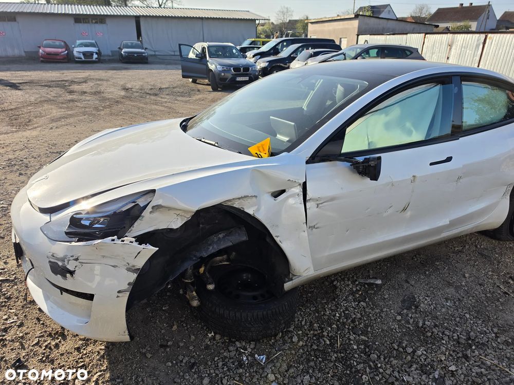 Tesla Model 3 - 19