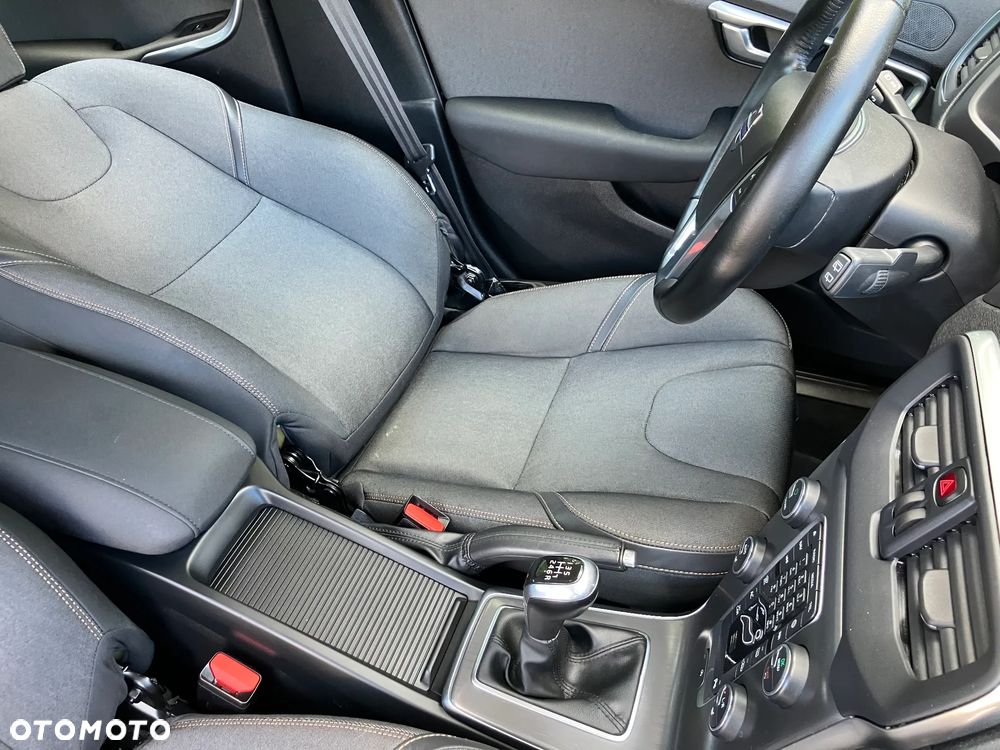 Volvo V40 Cross Country D2 Linje Svart - 36
