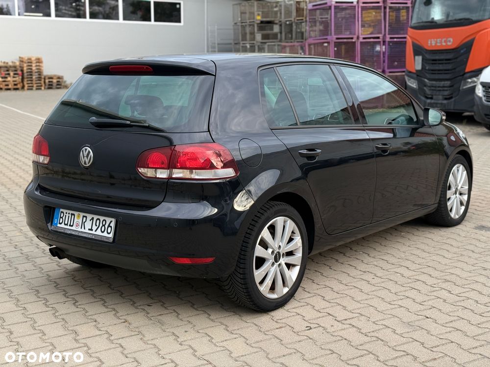 Volkswagen Golf 2010 photo 4