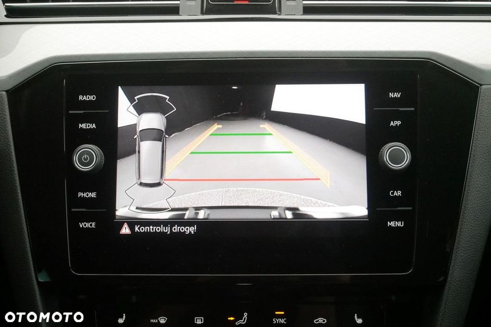 Volkswagen Passat Variant - 21