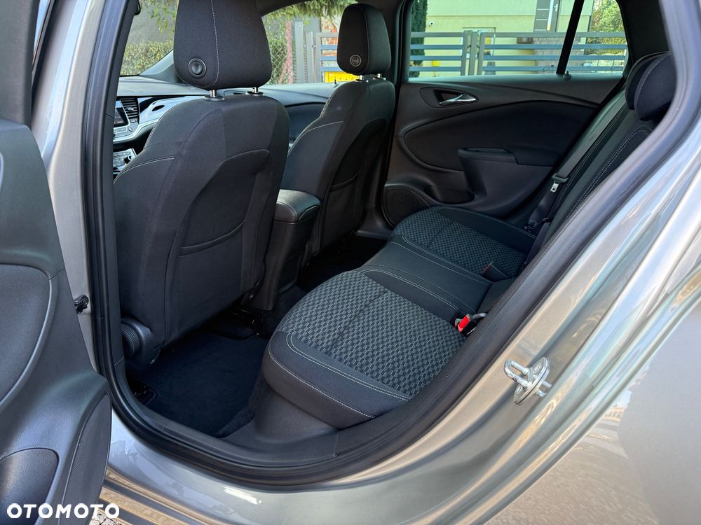 Opel Astra 1.6 Turbo Start/Stop Innovation - 17