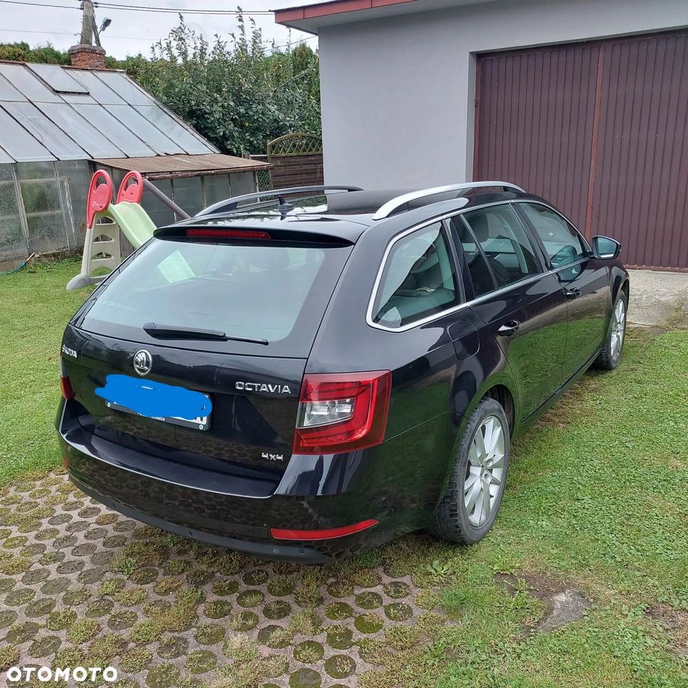 Skoda Octavia 2.0 TDI 4x4 Elegance DSG - 2