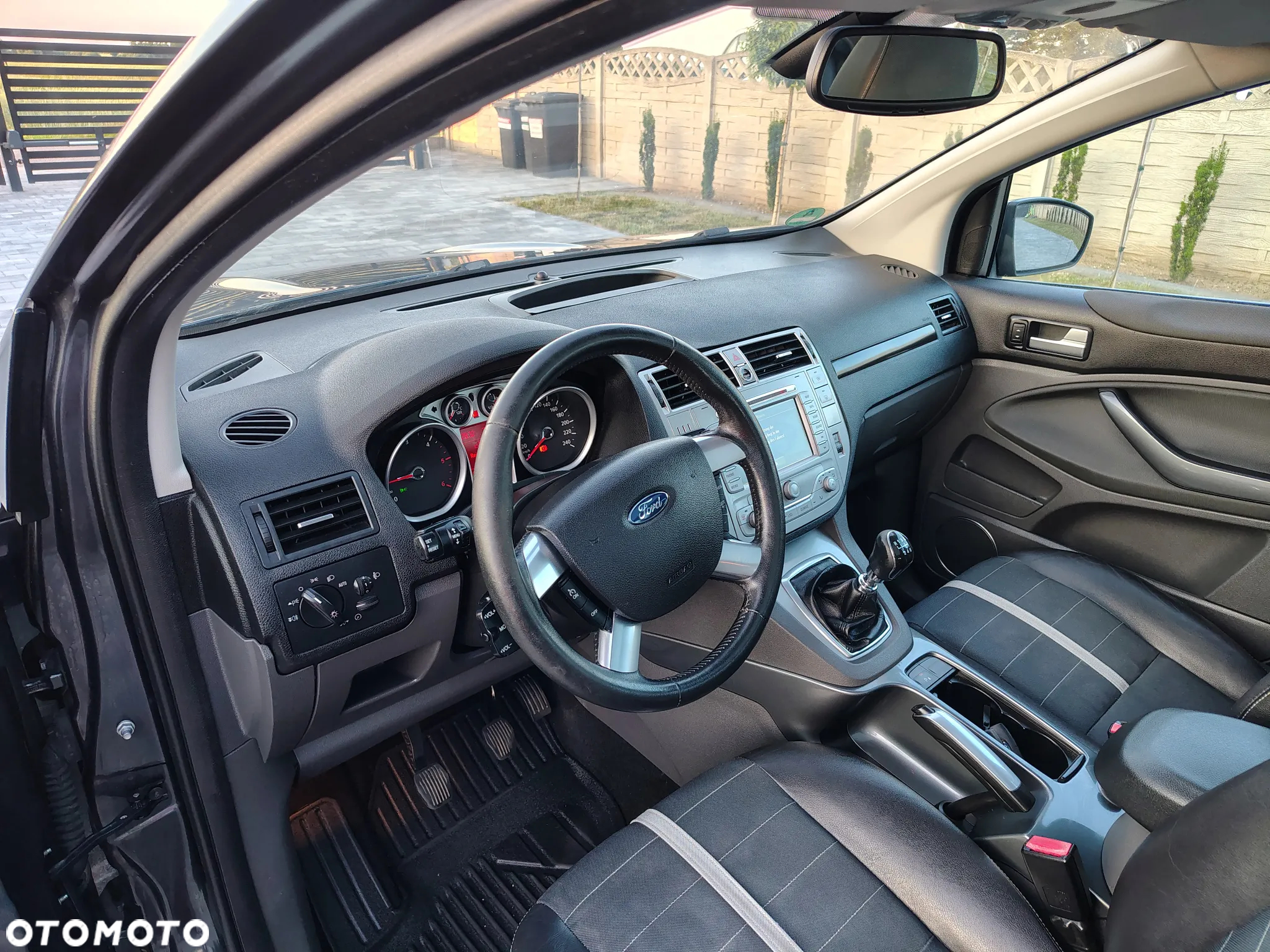 Ford Kuga 2.0 TDCi 4x4 Titanium - 8