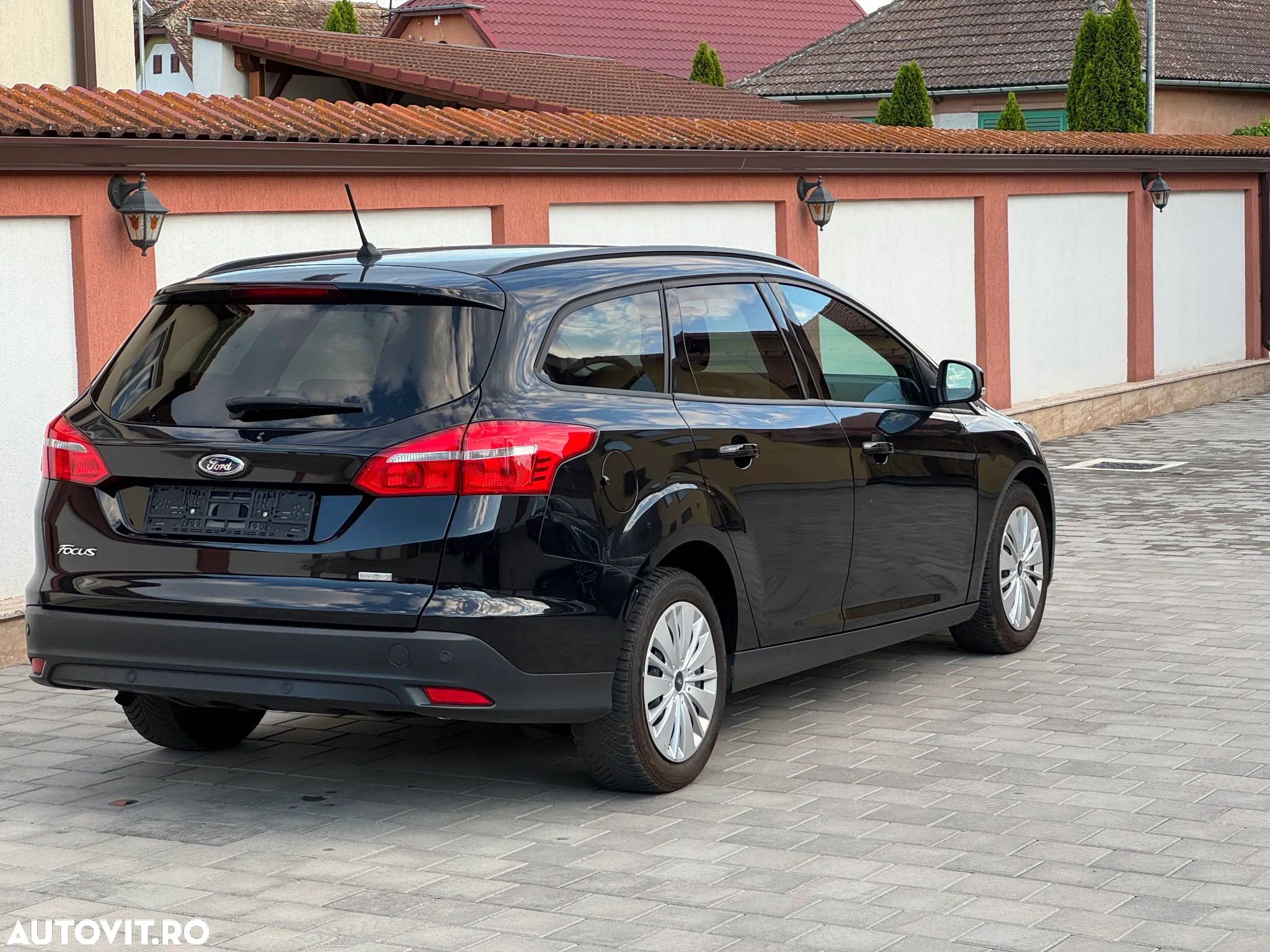 Ford Focus 1.0 EcoBoost 6MT MHEV Active - 11