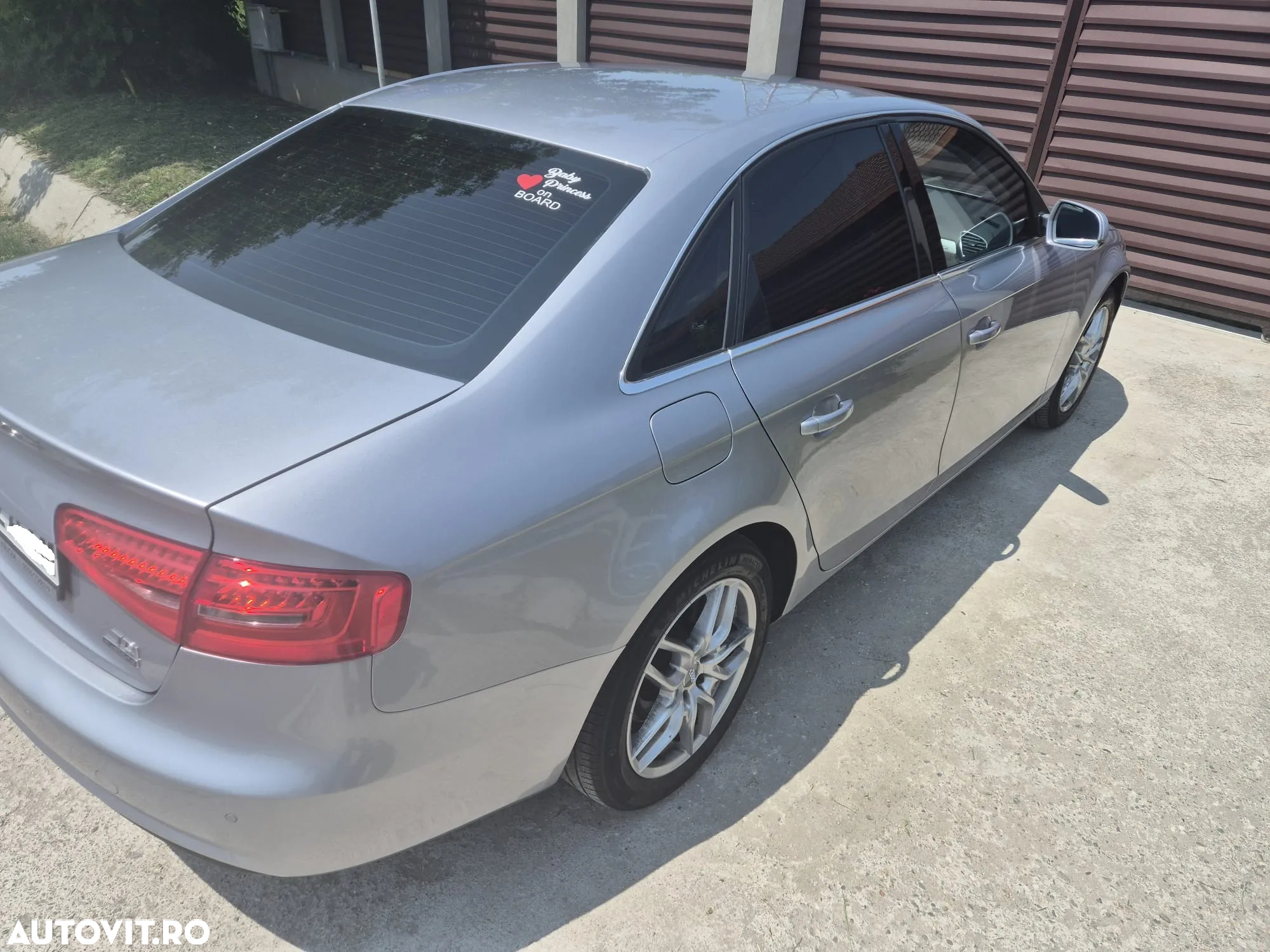 Audi A4 Avant 2.0 TDI quattro - 8