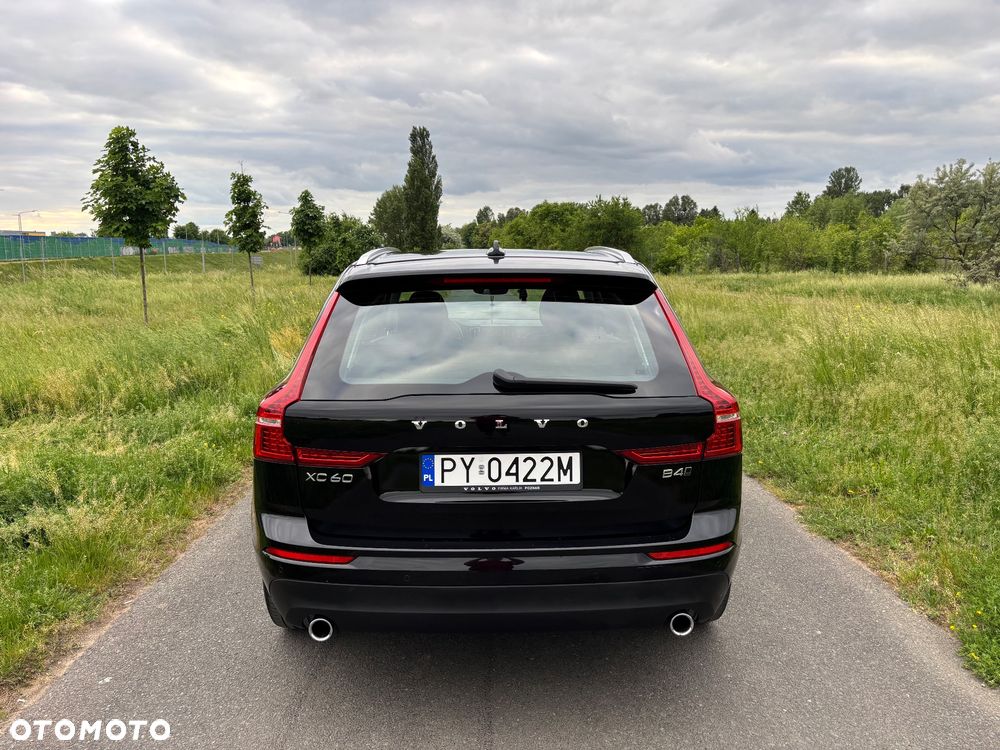 Volvo XC 60 B4 D AWD Momentum Pro - 6