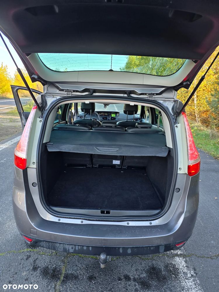 Renault Grand Scenic - 24