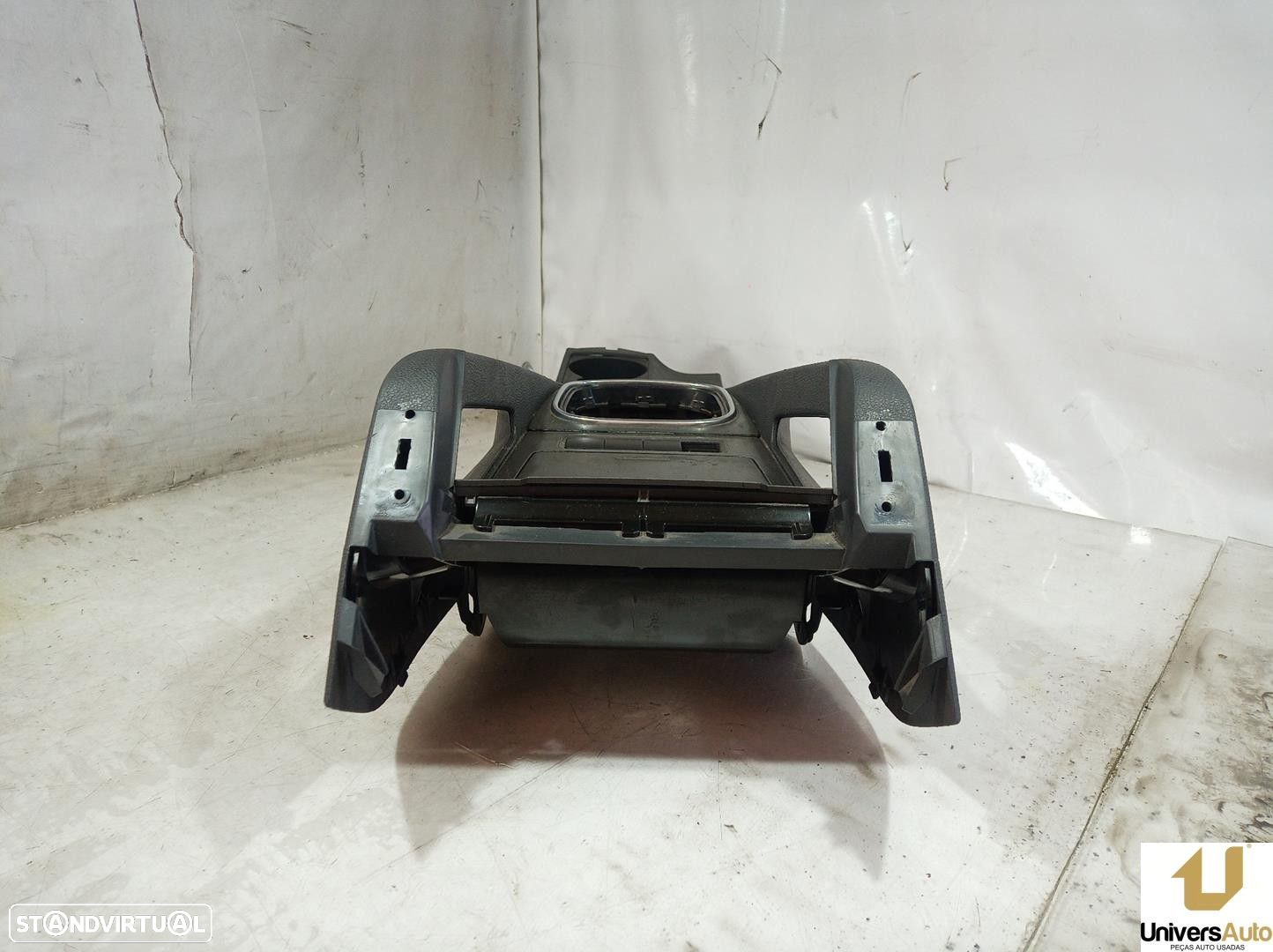 CONSOLA CENTRAL TRAS. VOLKSWAGEN GOLF V 2006 -1K0863243A - 4