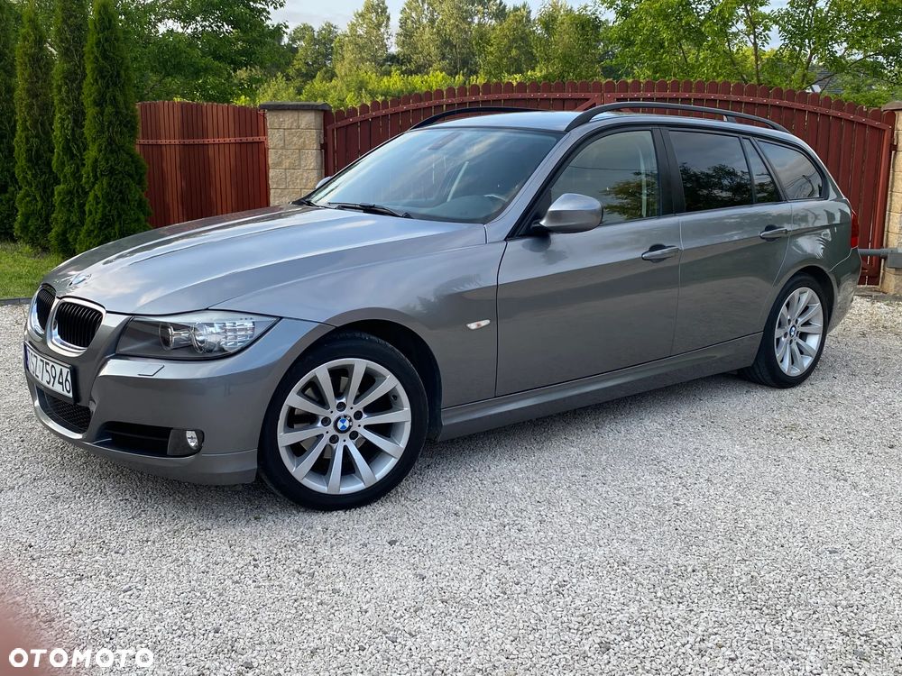 BMW Seria 3 318i - 4