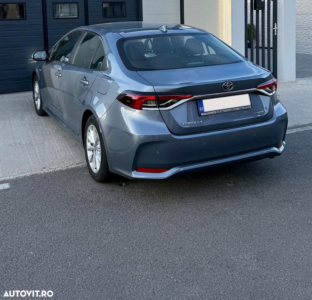 Toyota Corolla - 4