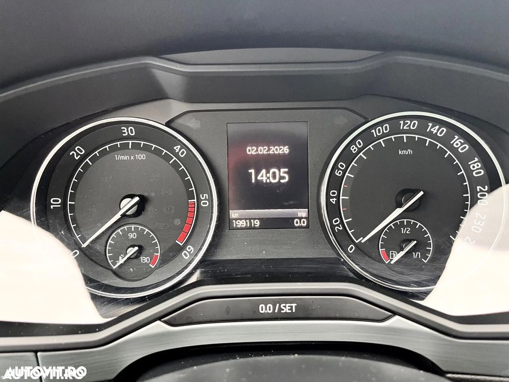 Skoda Superb 2.0 TDI DSG Sportline - 26