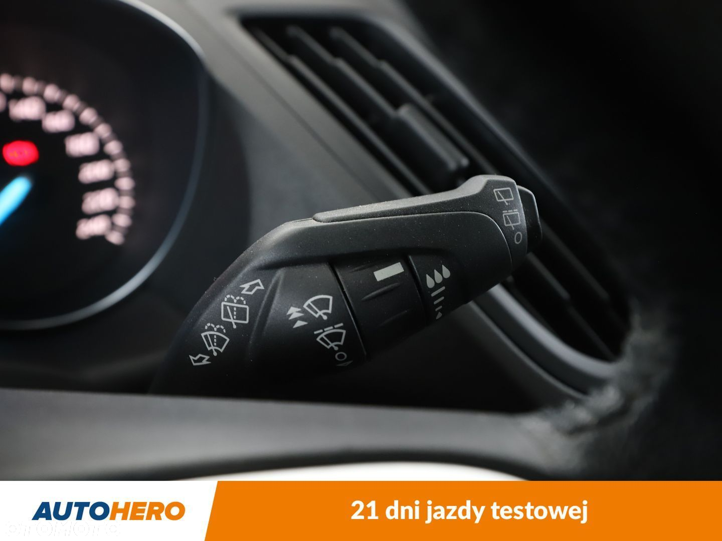 Ford Kuga - 28