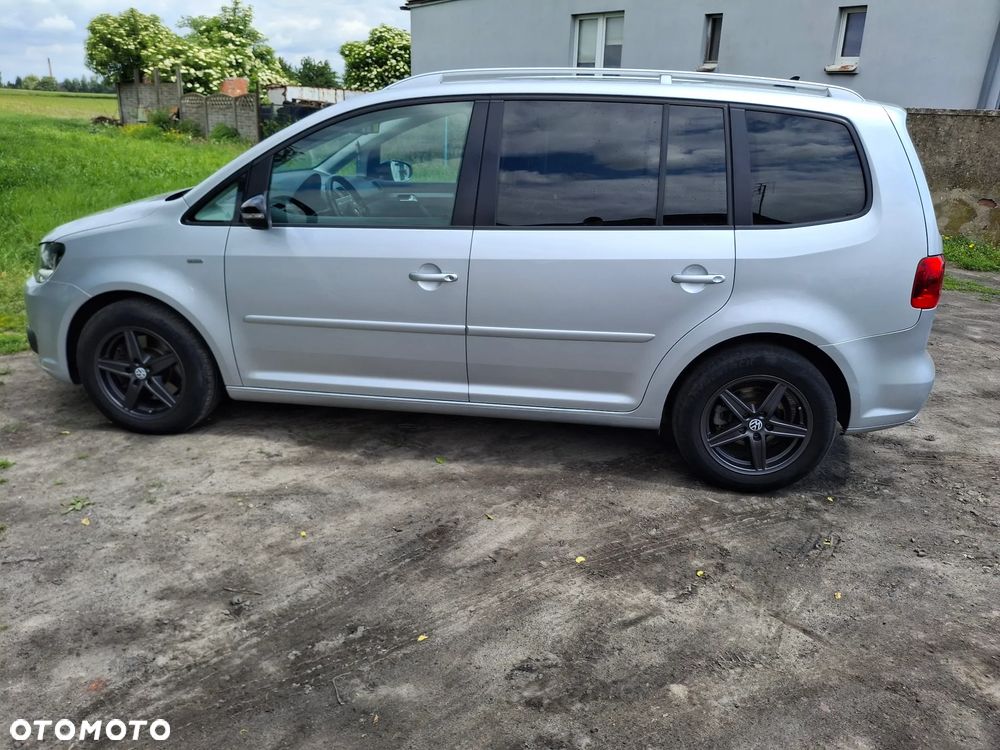 Volkswagen Touran - 3