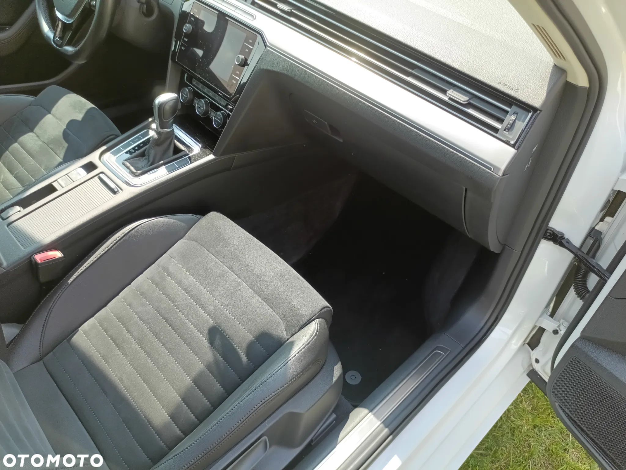 Volkswagen Passat - 11