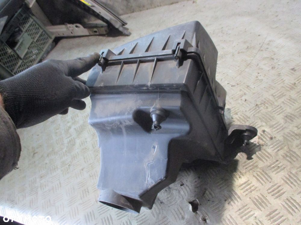 OBUDOWA FILTRA POWIETRZA FORD C-MAX I 1.8B - 4