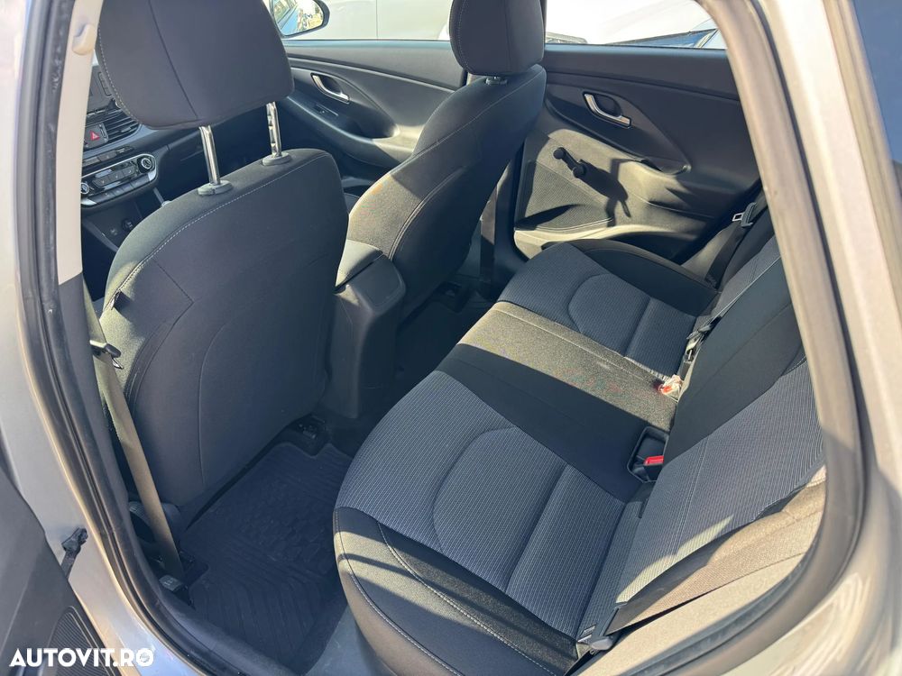 Hyundai i30 1.5 110CP 5DR M/T Comfort - 9