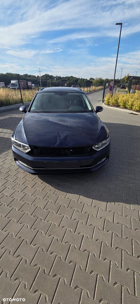 Volkswagen Passat - 12