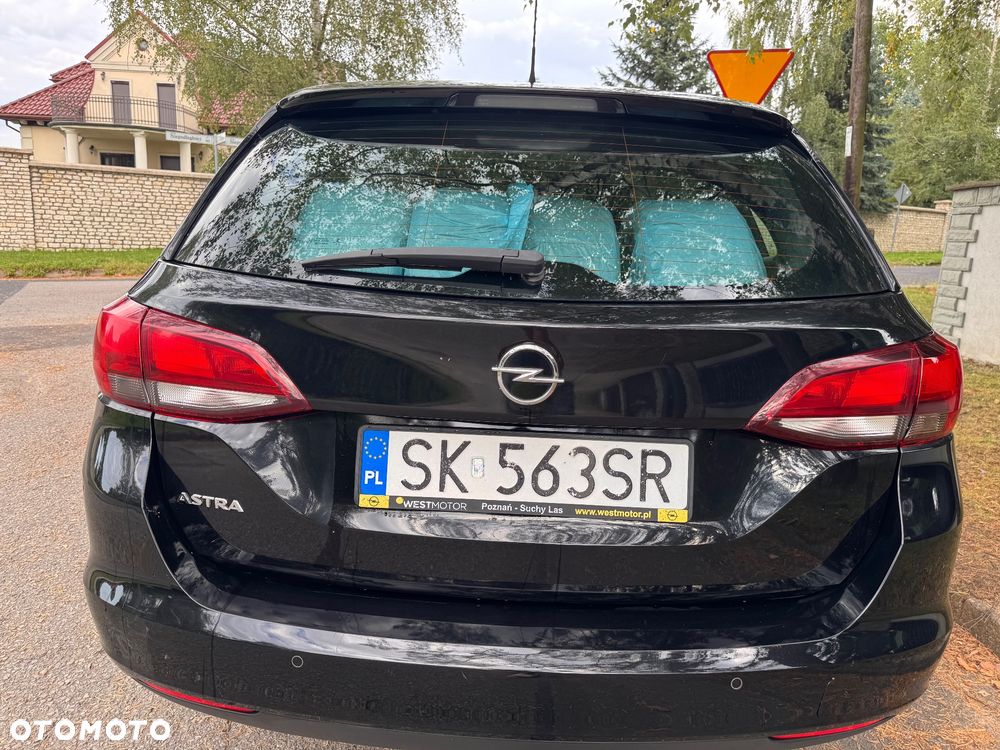 Opel Astra 1.2 T Elegance S&S - 9