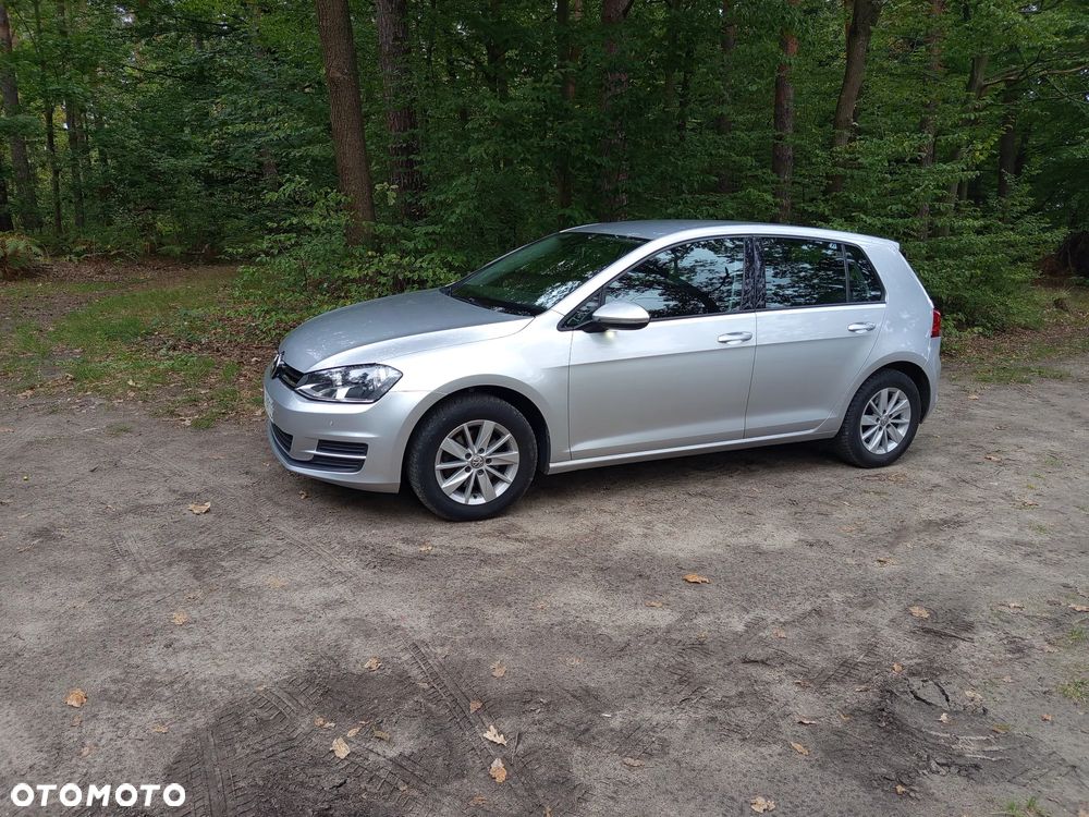 Volkswagen Golf - 1