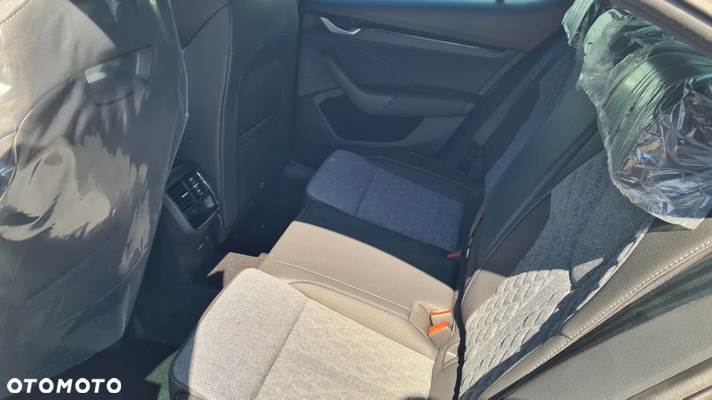 Skoda Octavia 1.5 TSI e-Tec Sportline DSG - 12