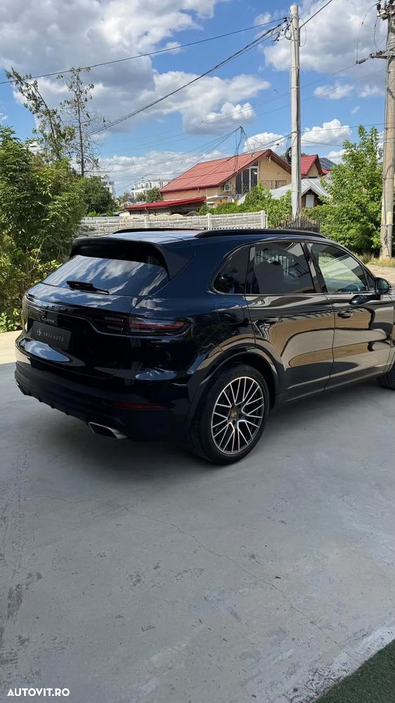 Porsche Cayenne - 5