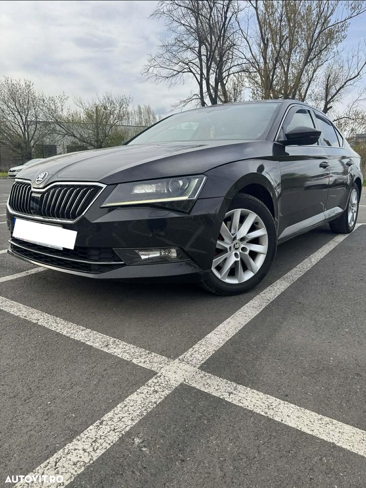 Skoda Superb 1.6 TDI DSG Style - 1