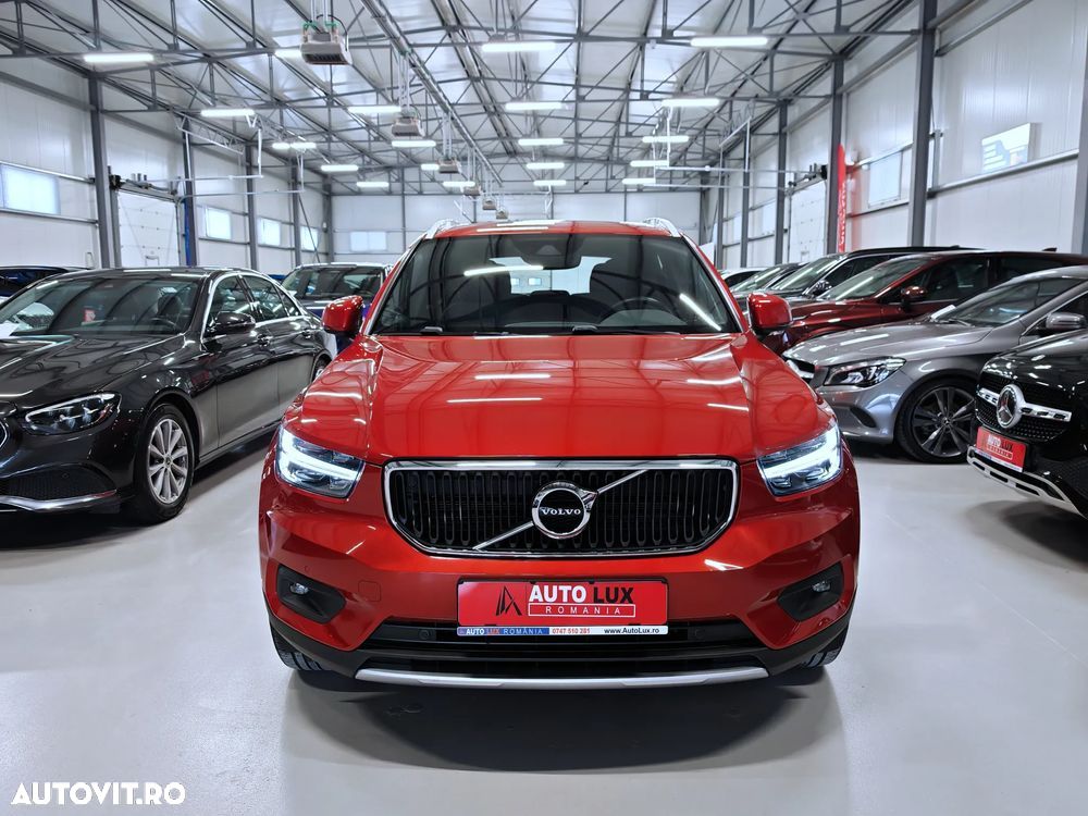 Volvo XC 40 T3 AT8 Momentum Pro - 3